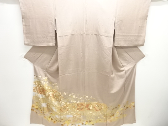 鳳凰に華紋・菊模様刺繍一つ紋色留袖